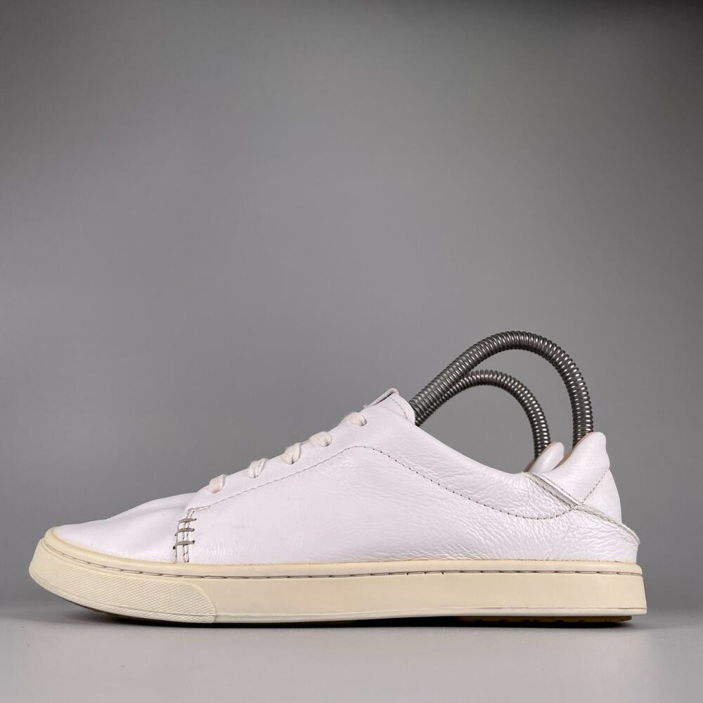 OluKai Pehuea Li Ili Women's 7.5 White Leather Casual Sneakers Comfort Shoes EUC